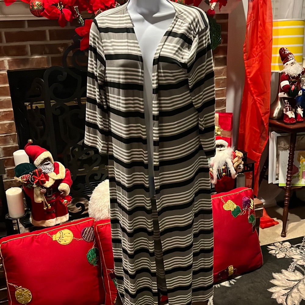 Ups and Downs Long Open Duster! Black, Gray and White Stripes! Size:Large